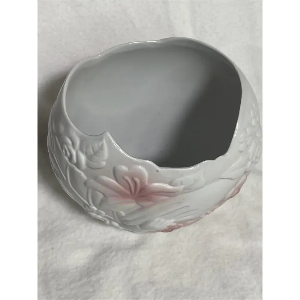 Vintage FTD Mother & Child Hands White and Pink Ceramic Planter Vase 1993~ 5.25